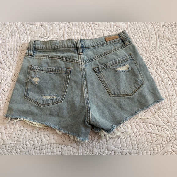 Blank NYC Vintage High-Rise Short - Picture 6 of 9